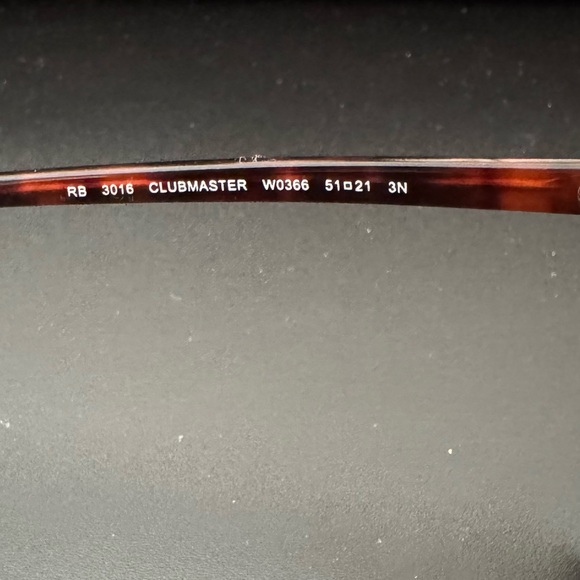 Ray-Ban Clubmaster Sunnies - Picture 11 of 11